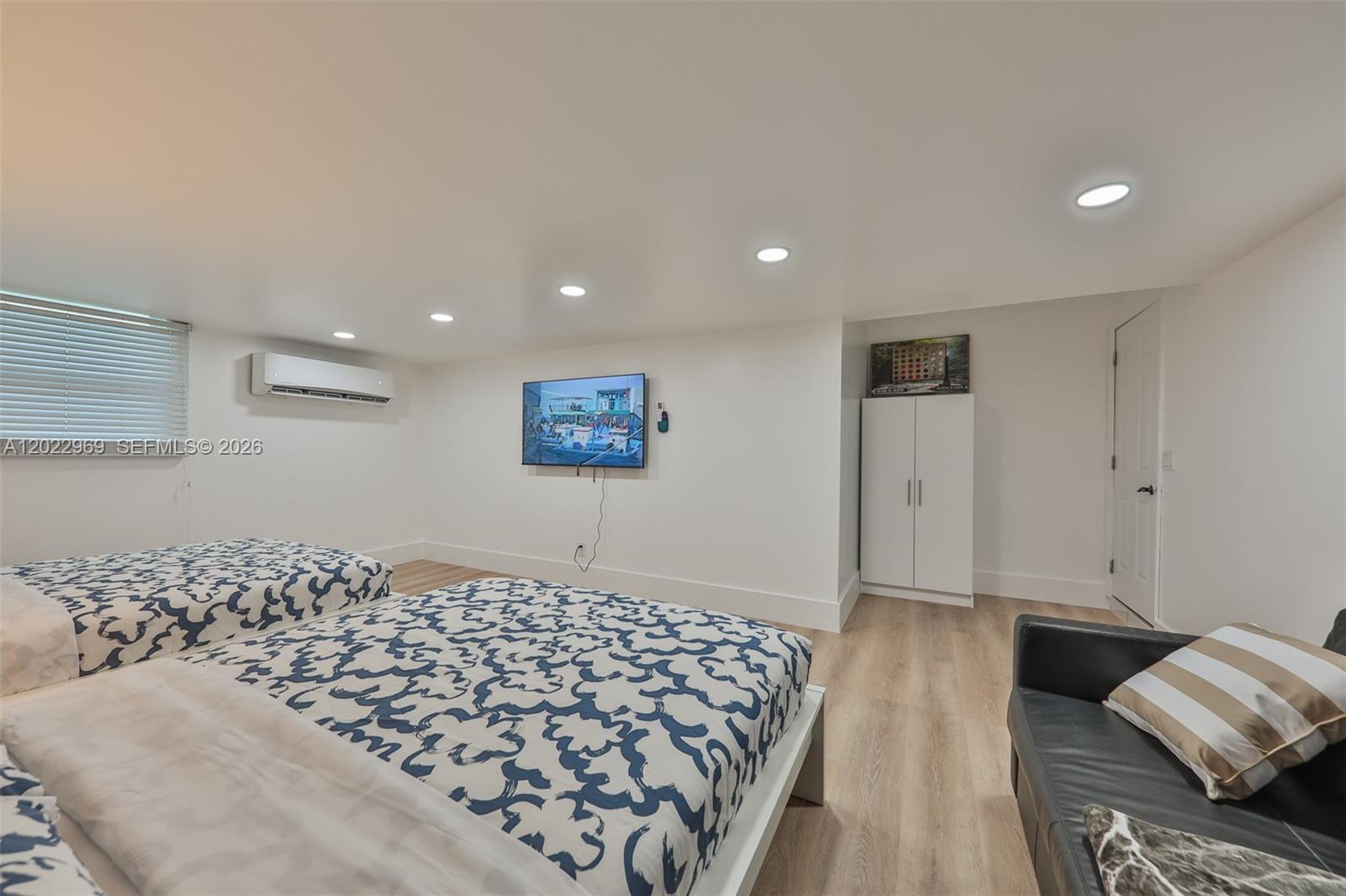 355 Bayshore Drive — photo 9