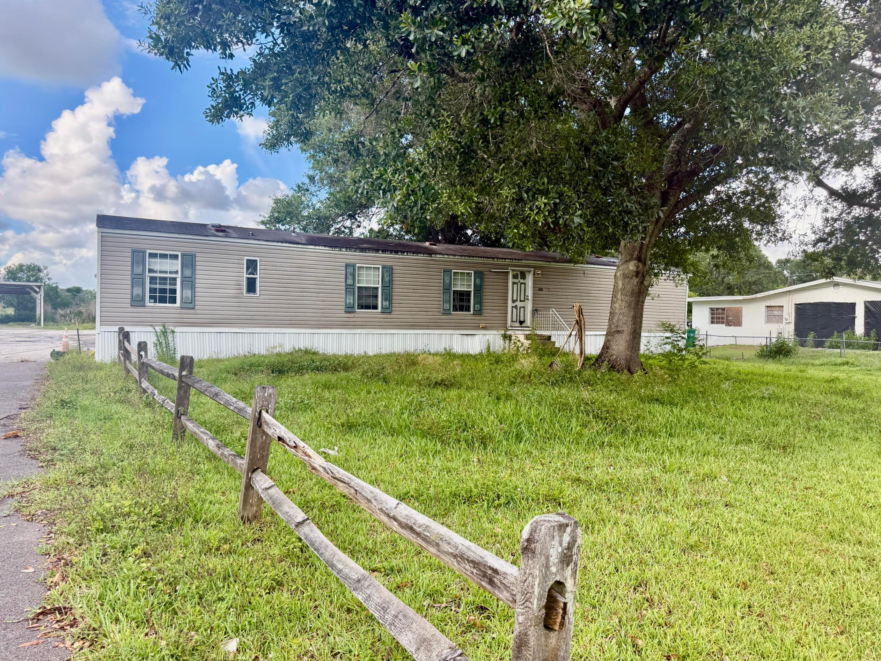 1071 NW 39th Circle, Okeechobee, FL 34972, Okeechobee