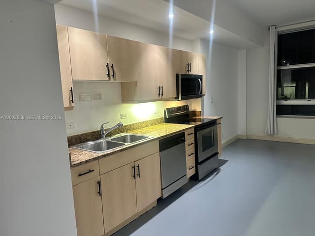 111 E Flagler 702 702, sold in Flagler First Condo, Miami, FL