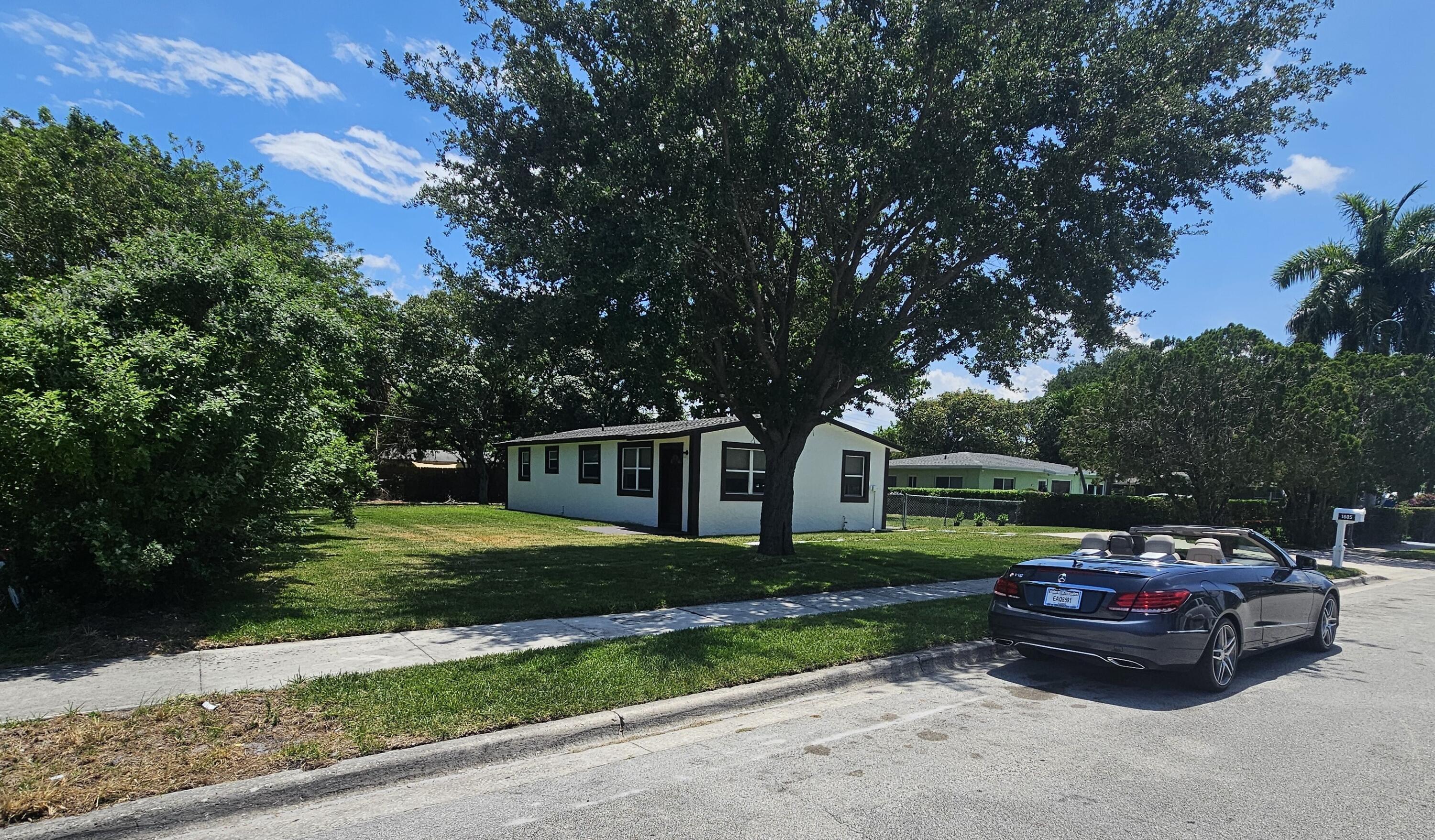 1605 W 10th Street, Riviera Beach, FL 33404, Riviera Beach