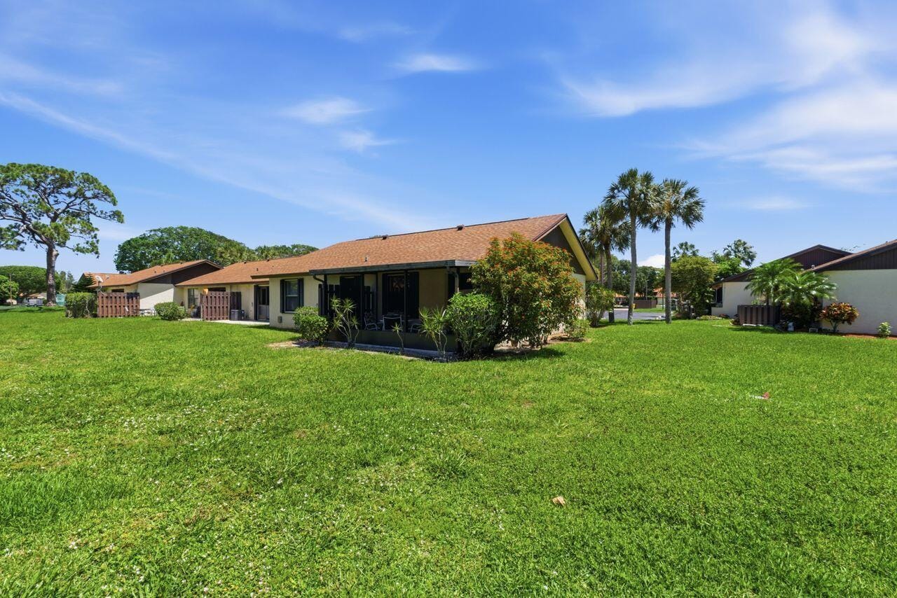 21 Vía De Casas Norte, Boynton Beach, FL 33426 photo 4