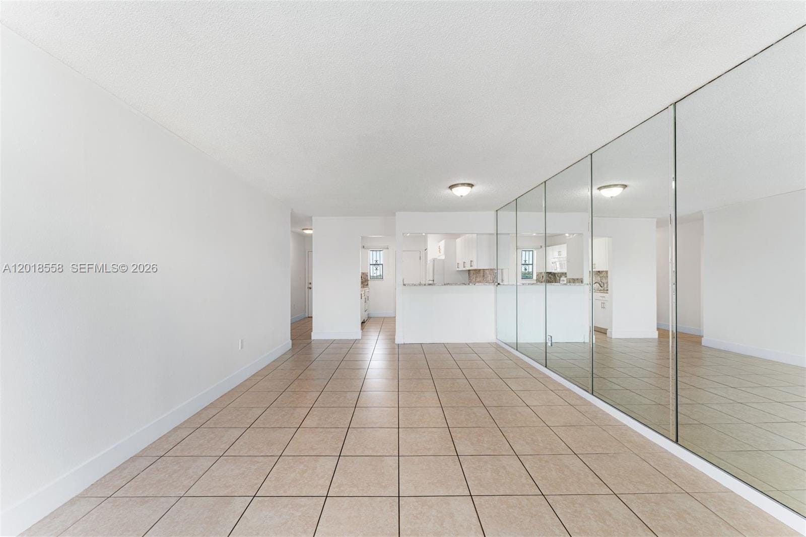 1950 W 54th Street 412 — photo 2