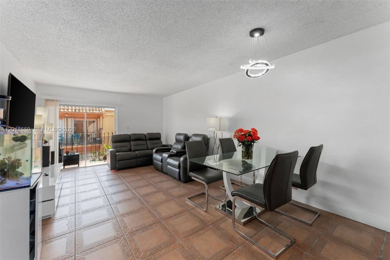 1950 W 54th Street 406 — photo 5