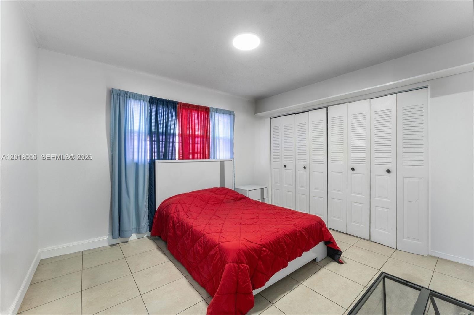 1950 W 54th Street 406 — photo 9