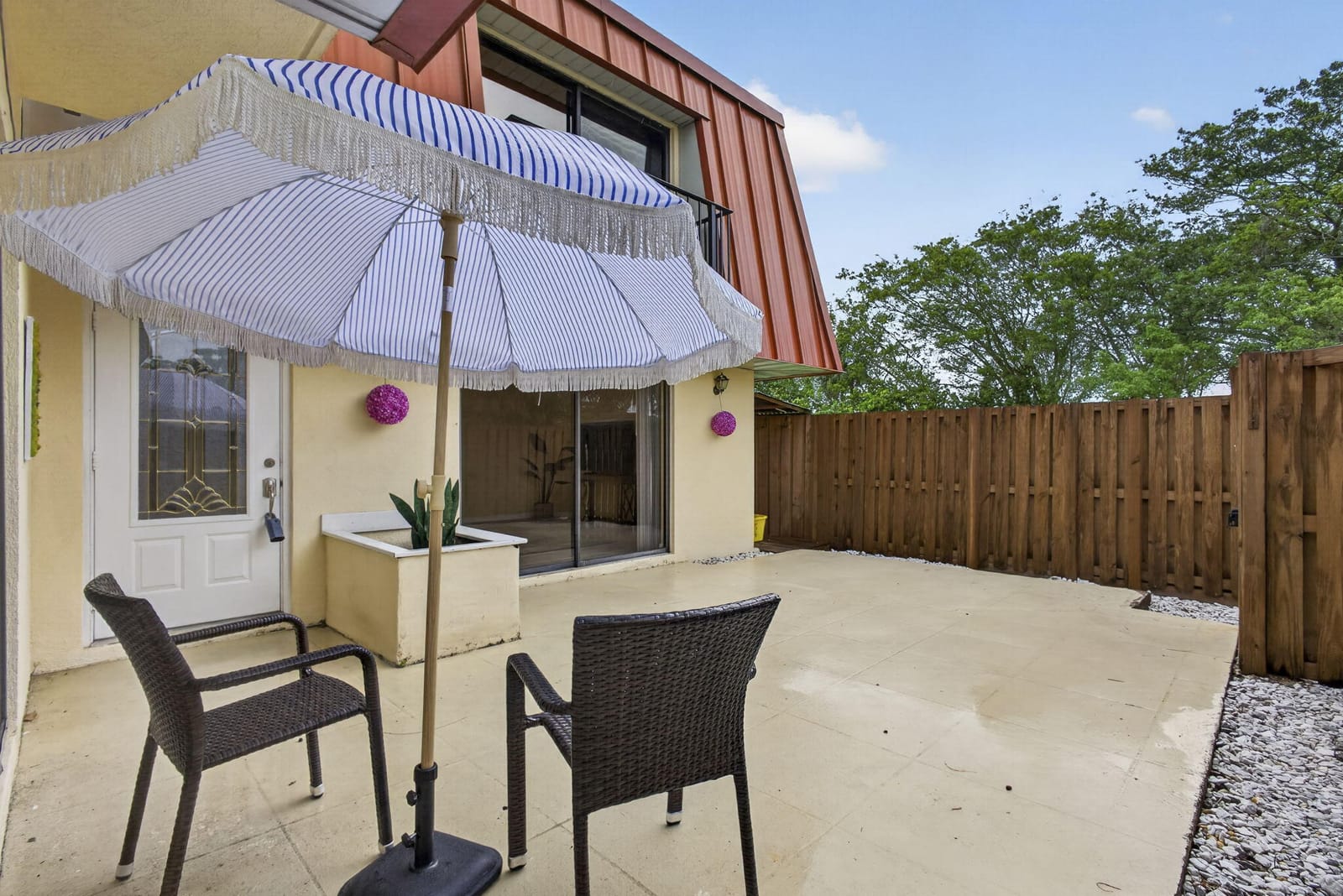 3345 Meridian Way N C — photo 7