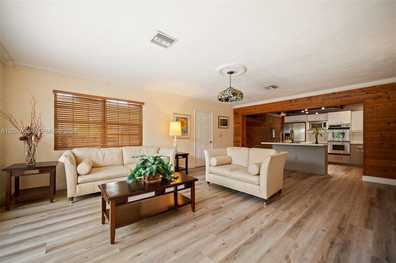 10 S Melrose Drive — photo 9