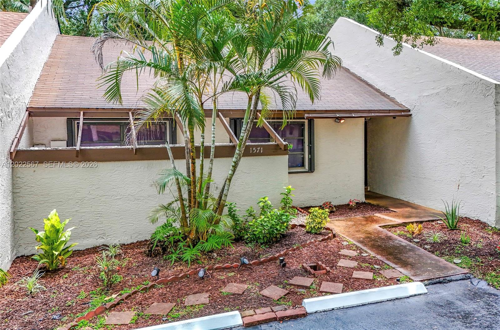 1571 NW 96th Way, Pembroke Pines, FL 33024, Pembroke Pines