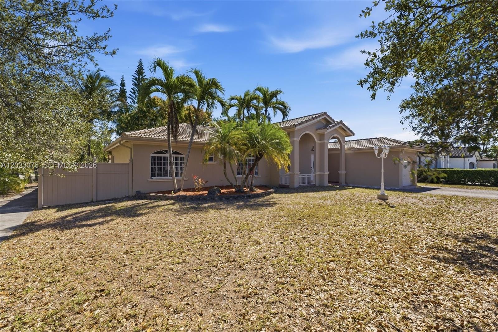 18049 SW 152nd Avenue, Miami, FL 33187 photo 2