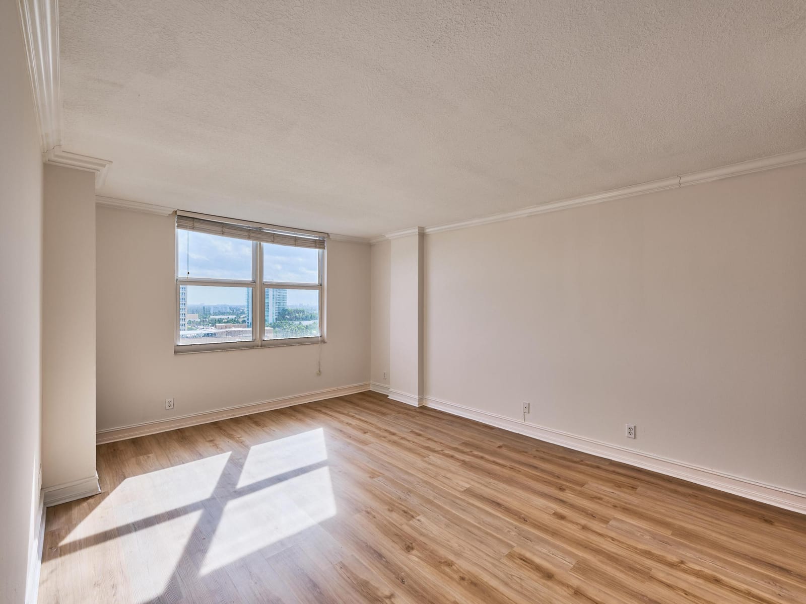 305 N Pompano Beach Boulevard 1204, Pompano Beach, FL 33062 photo 13