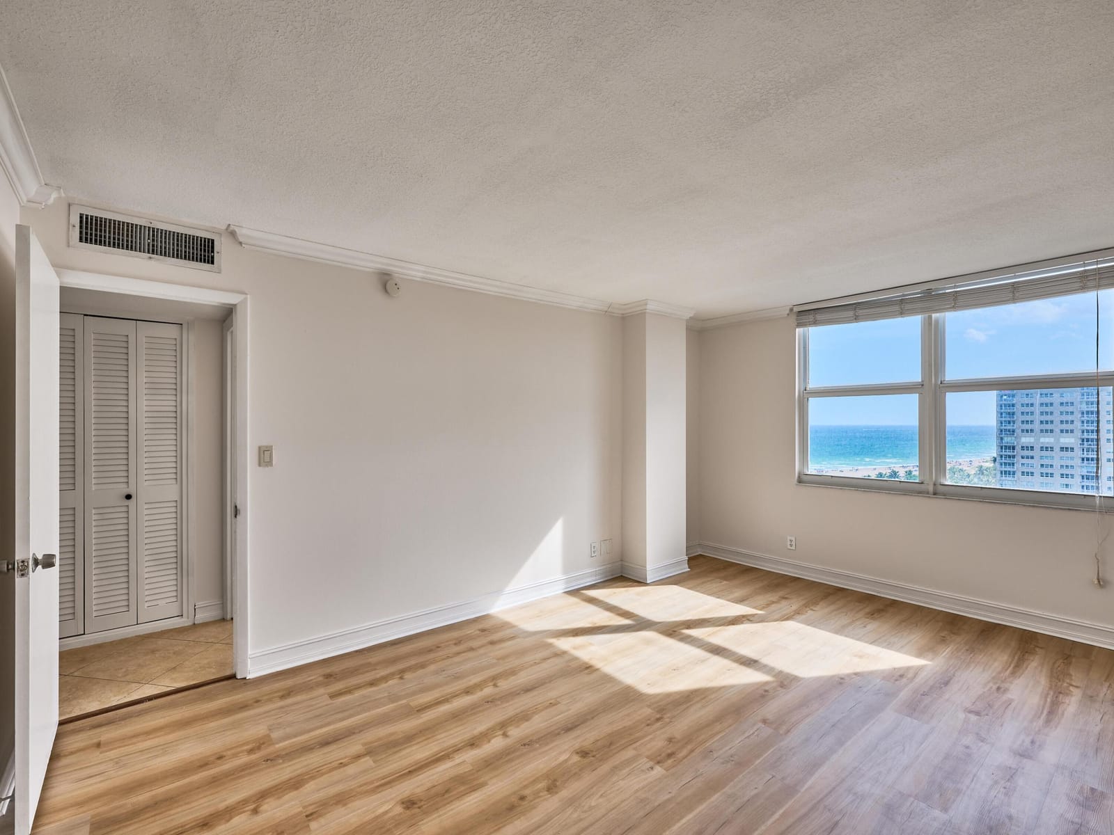 305 N Pompano Beach Boulevard 1204, Pompano Beach, FL 33062 photo 14
