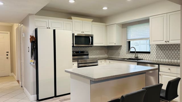 9521 Boca Cove Circle 505, sold in Boca Cove Condo, Boca Raton, FL