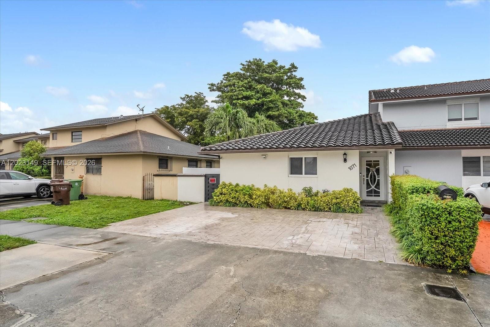 1071 W 37th Street, Hialeah, FL 33012