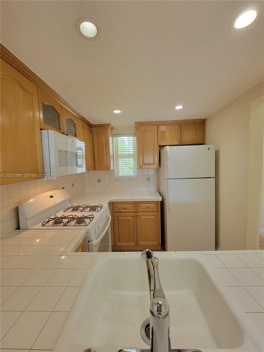 6707 N Kendall Drive 107 — photo 3