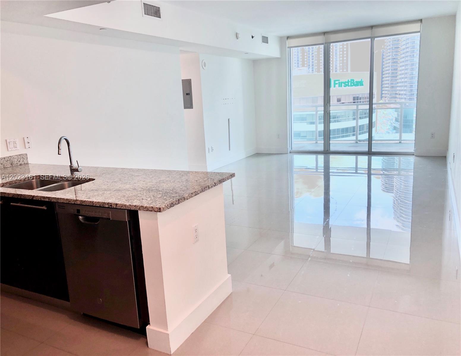 950 Brickell Bay Drive 1701, Miami, FL 33131, Miami