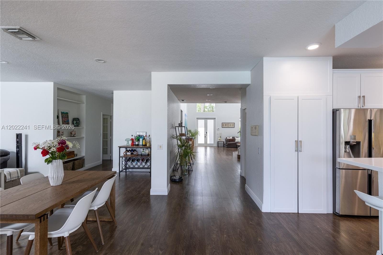 2517 Hunters Run Way — photo 3