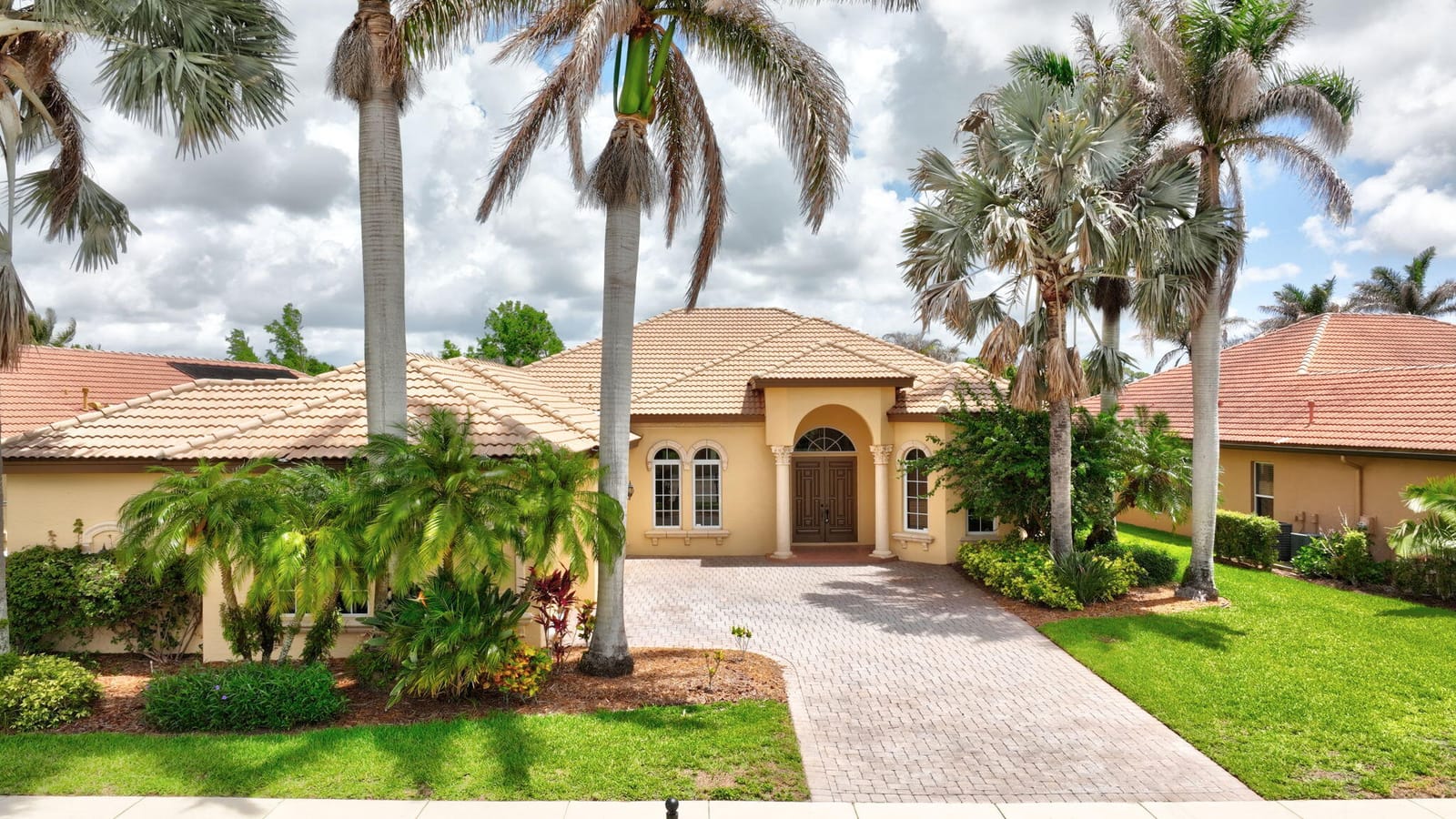 886 SW Grand Reserves Boulevard, Port St. Lucie, FL 34986