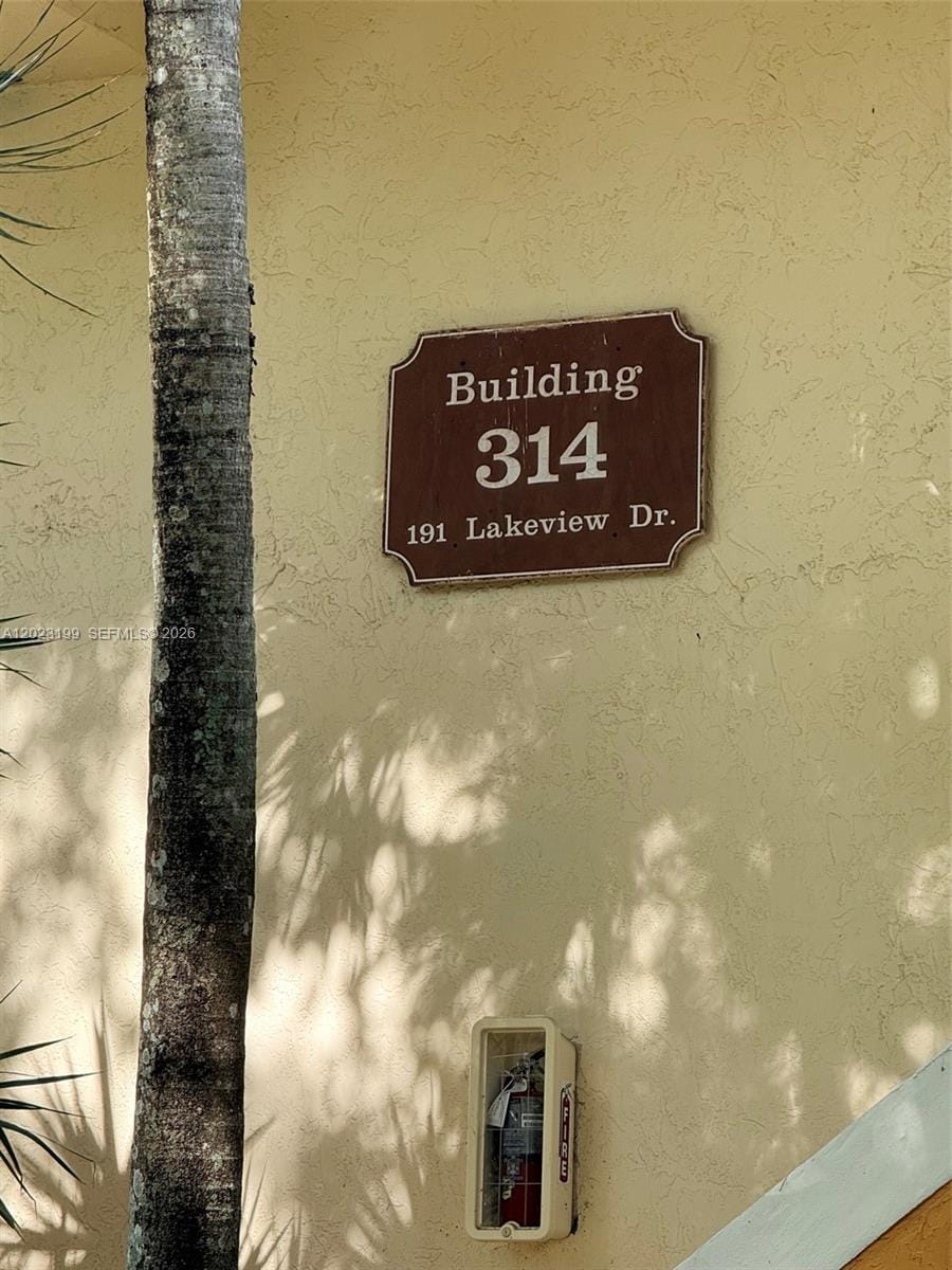 191 Lakeview Drive 103 — photo 2
