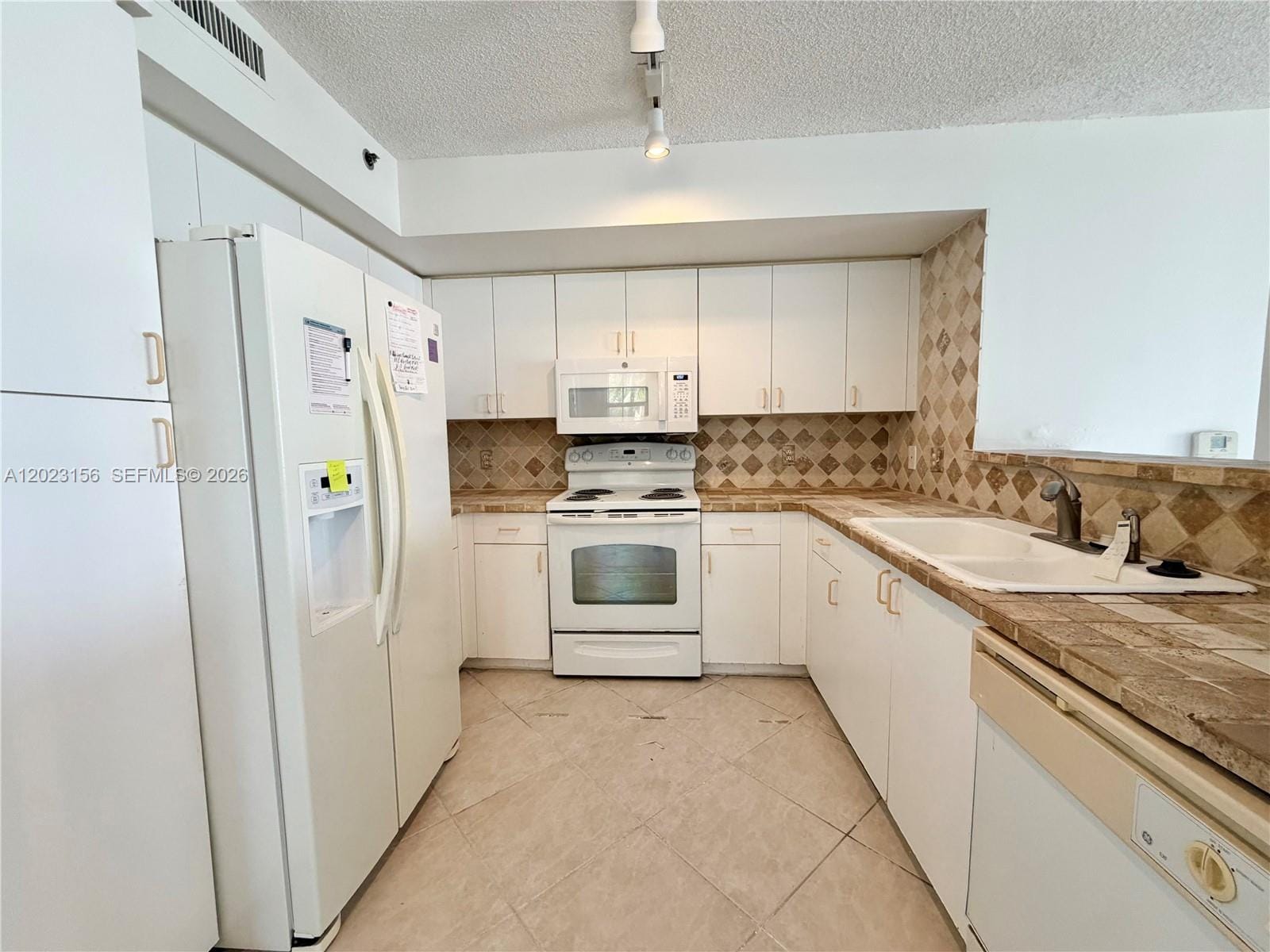 19877 E Country Club Drive 3408, Aventura, FL 33180 photo 11