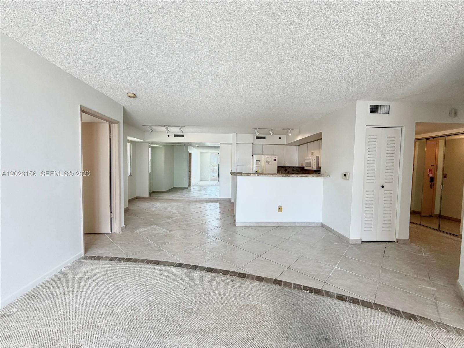 19877 E Country Club Drive 3408, Aventura, FL 33180 photo 12
