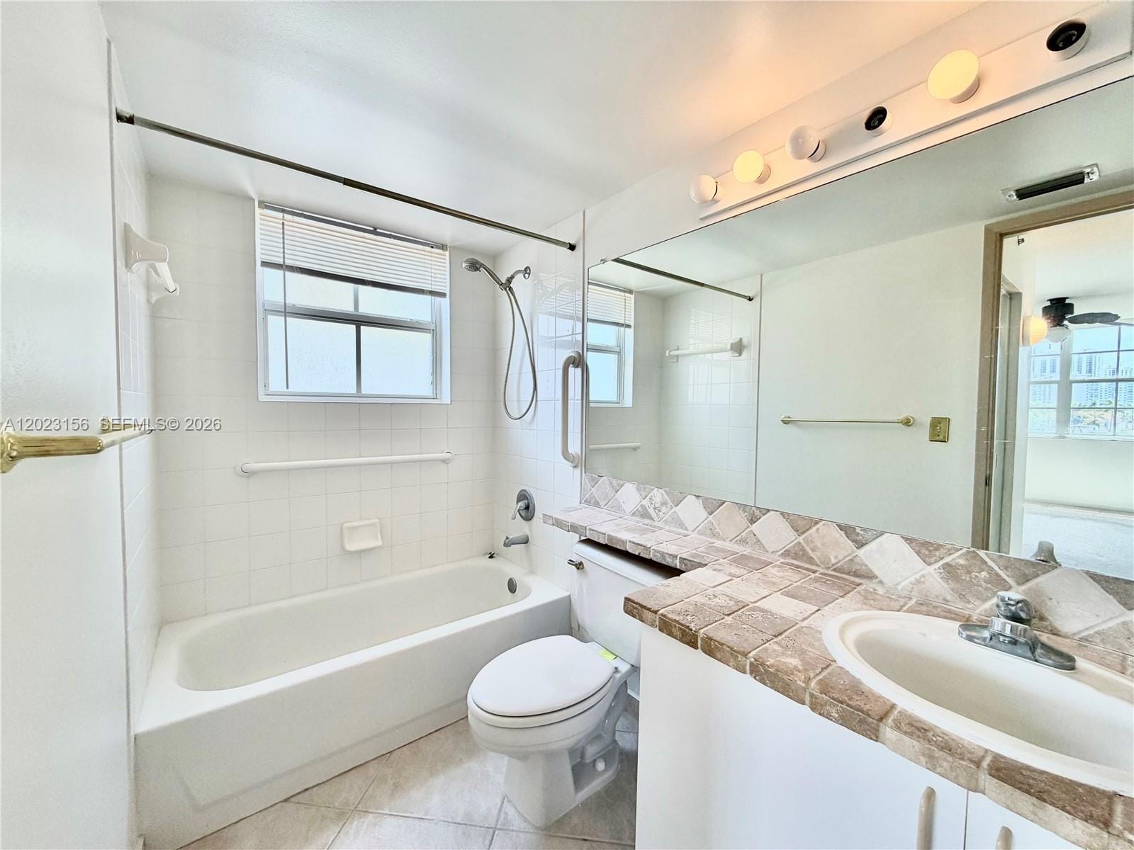 19877 E Country Club Drive 3408, Aventura, FL 33180 photo 8
