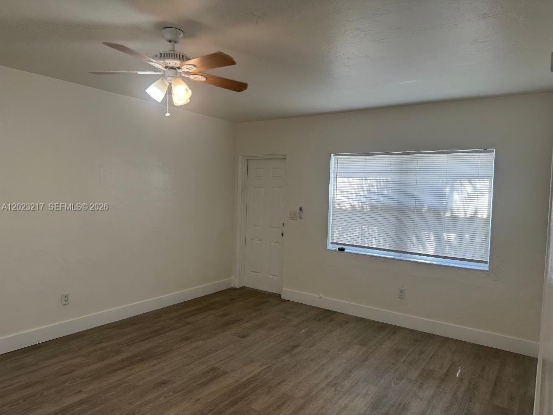 1956 Lincoln Street 5 — photo 3