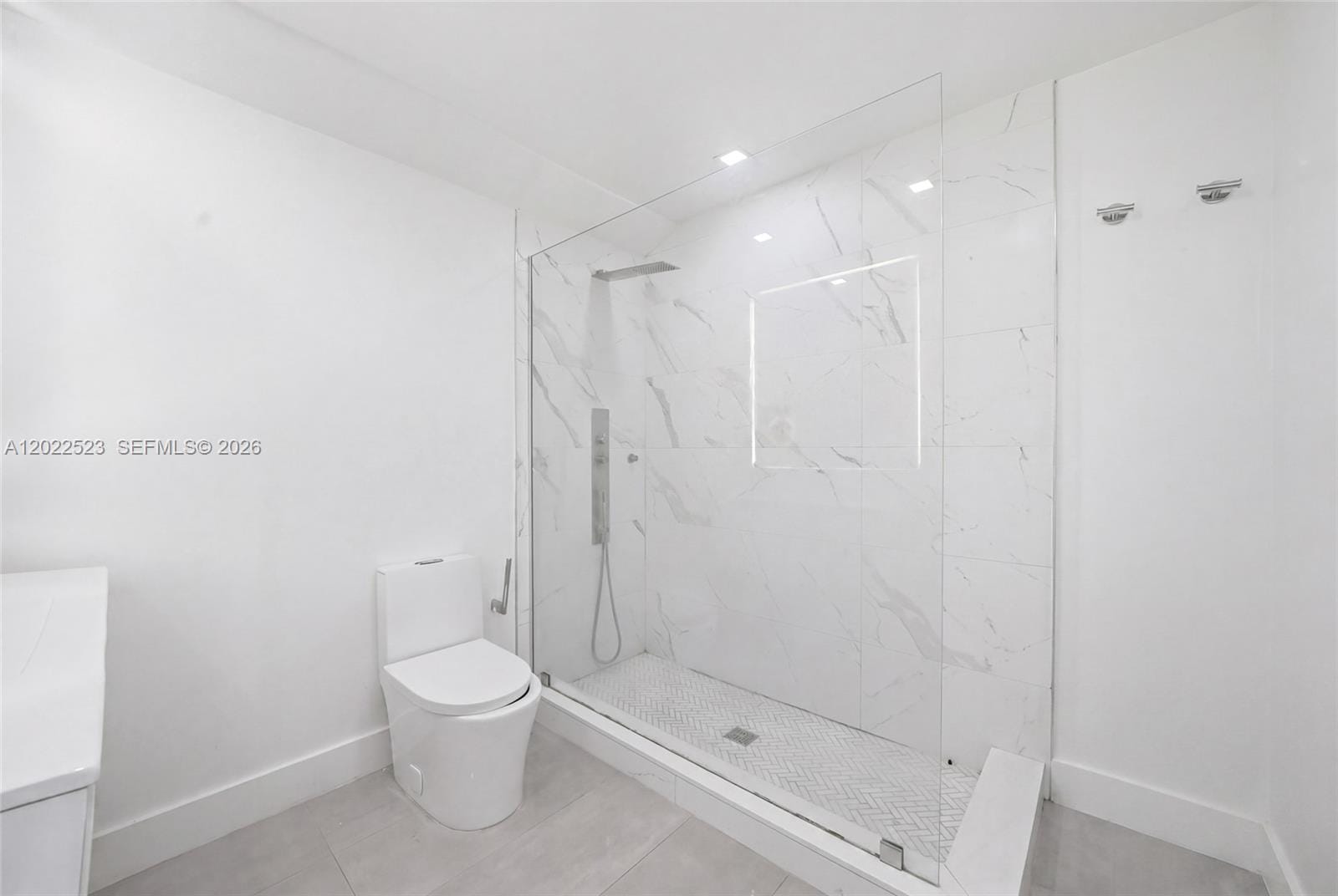 455 NE 210th Terrace, Miami, FL 33179 photo 11