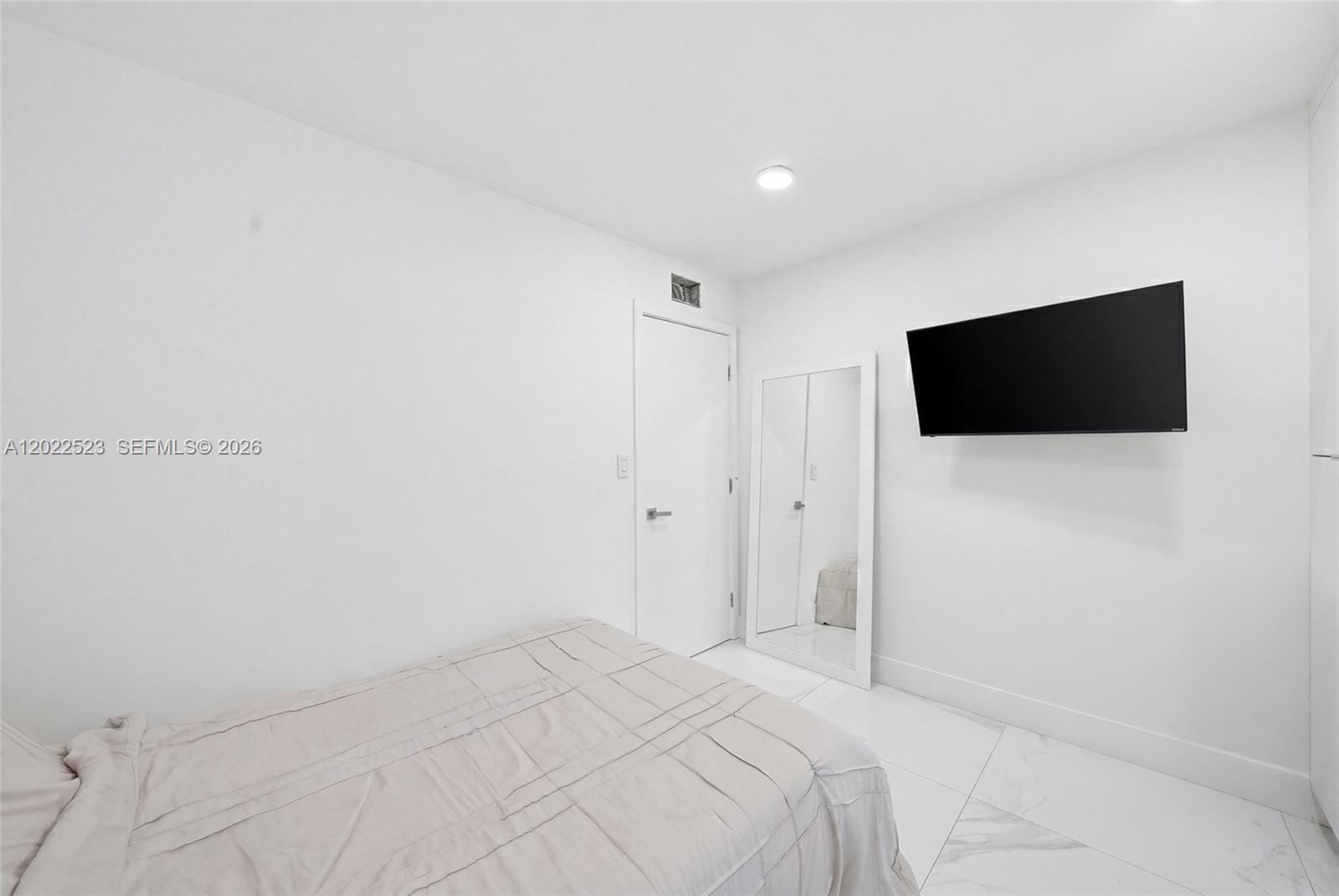 455 NE 210th Terrace, Miami, FL 33179 photo 16