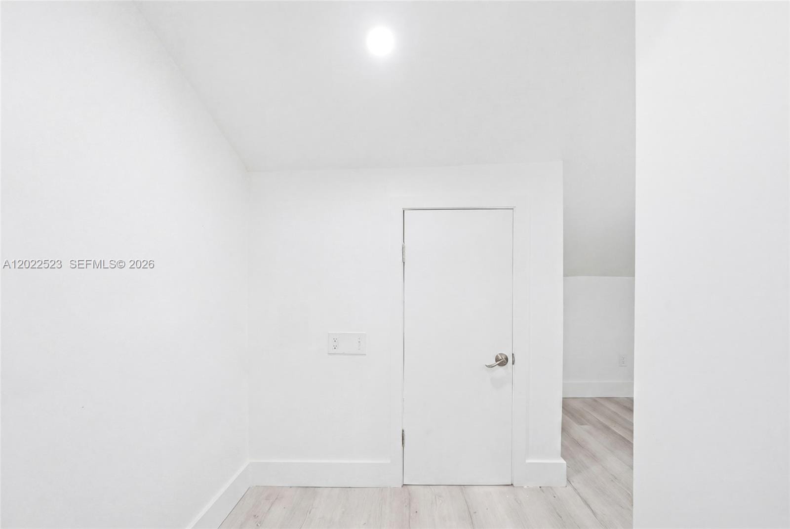 455 NE 210th Terrace, Miami, FL 33179 photo 21