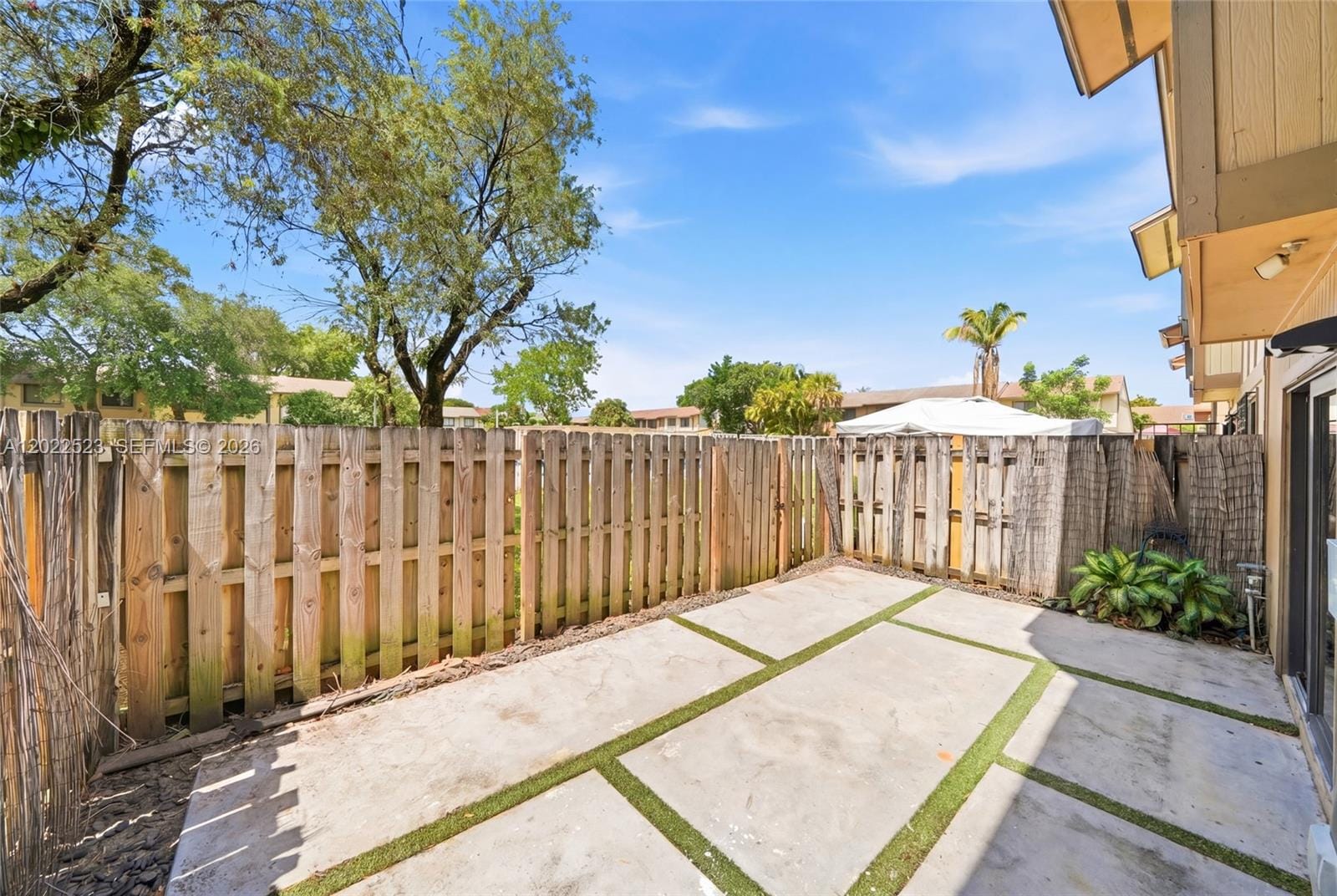 455 NE 210th Terrace, Miami, FL 33179 photo 23