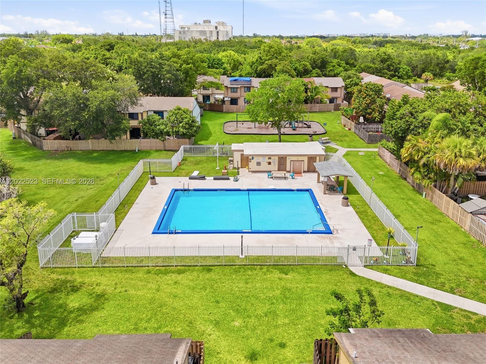 455 NE 210th Terrace, Miami, FL 33179 photo 27