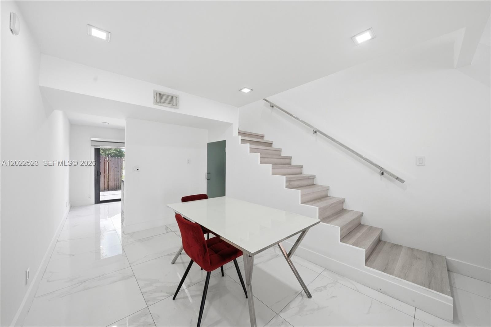 455 NE 210th Terrace, Miami, FL 33179 photo 4