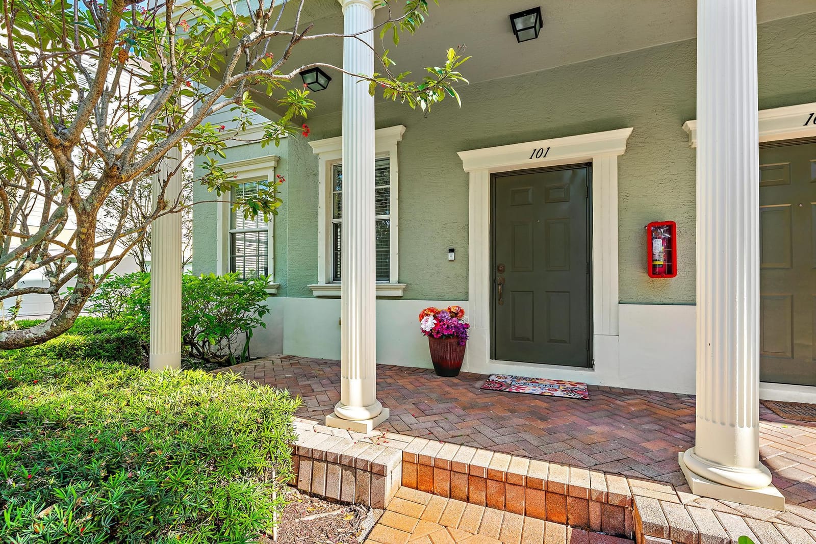 185 Indian Creek Parkway 101, Jupiter, FL 33458 photo 2