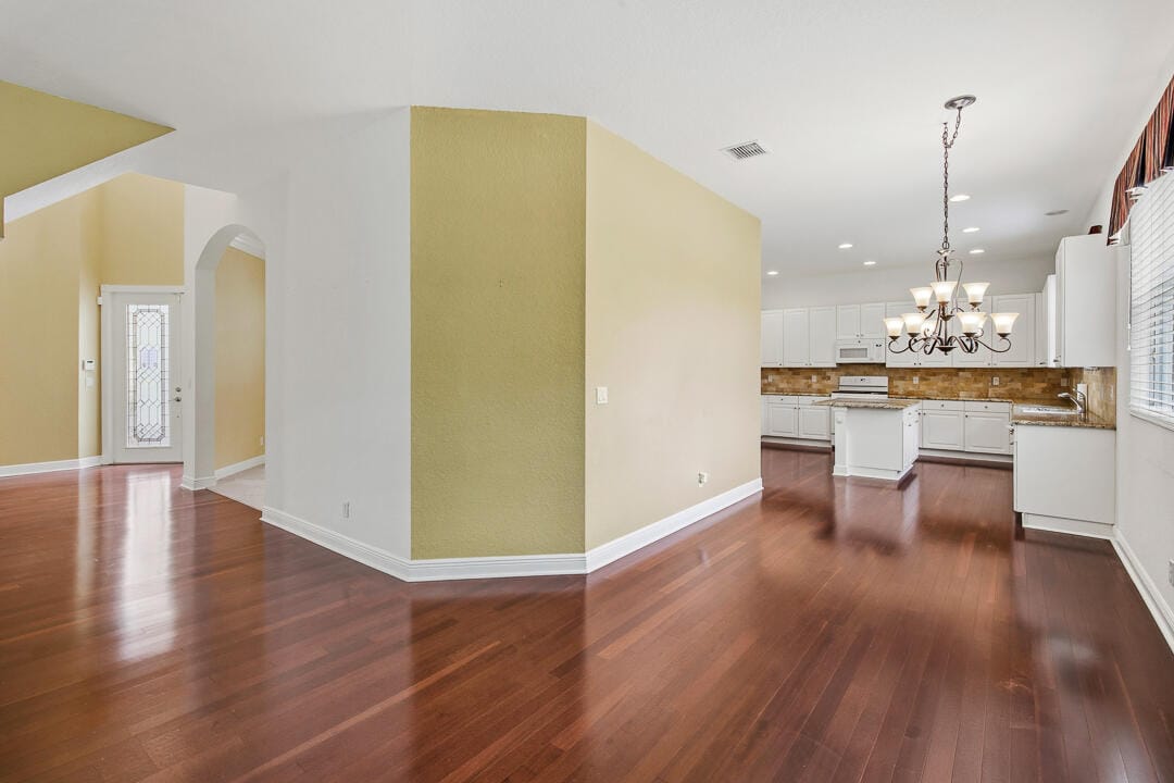 4989 SW Saint Creek Drive — photo 11