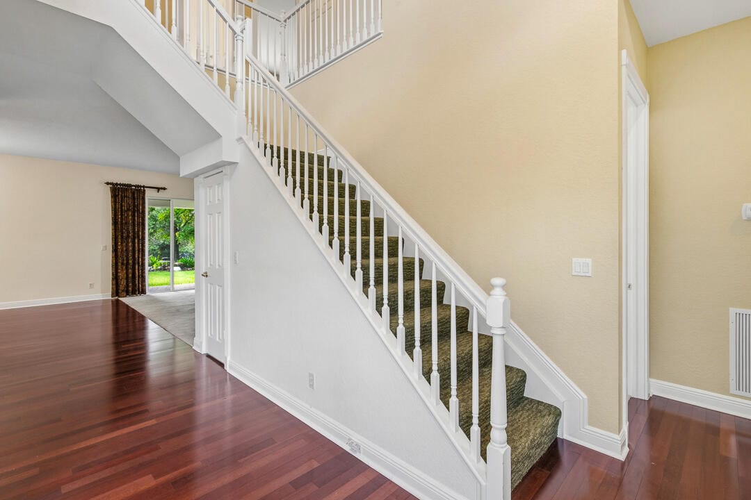 4989 SW Saint Creek Drive — photo 9