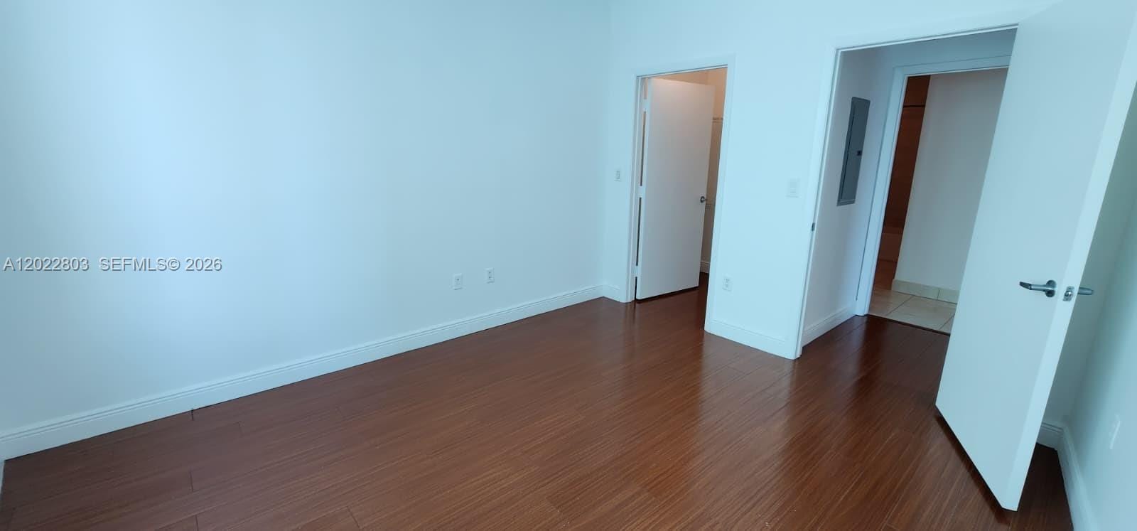 1900 N Bayshore Drive 3717 — photo 5