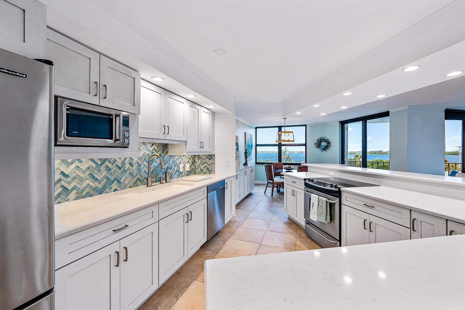 5420 N Ocean Drive 305 — photo 4