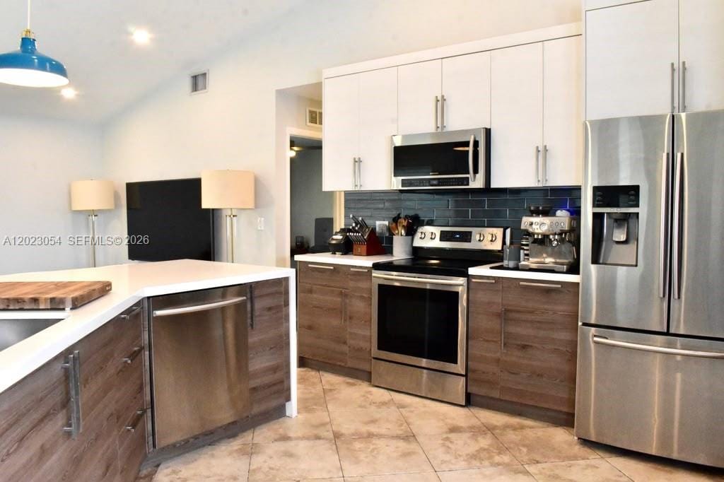 10205 SW 12th Street, Pembroke Pines, FL 33025 photo 12