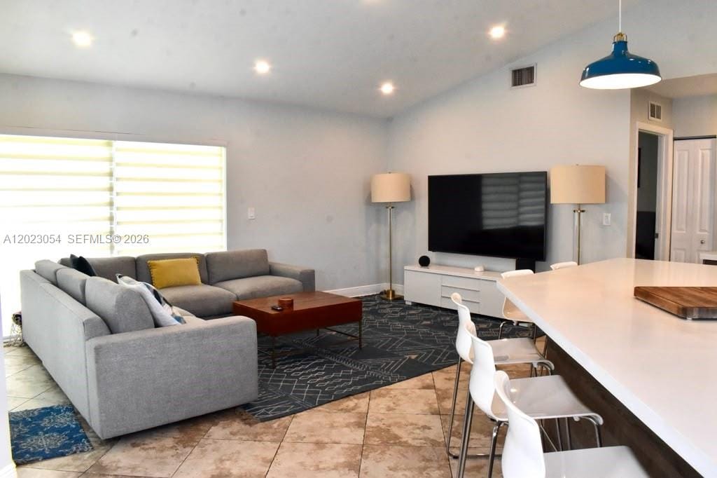 10205 SW 12th Street, Pembroke Pines, FL 33025 photo 8