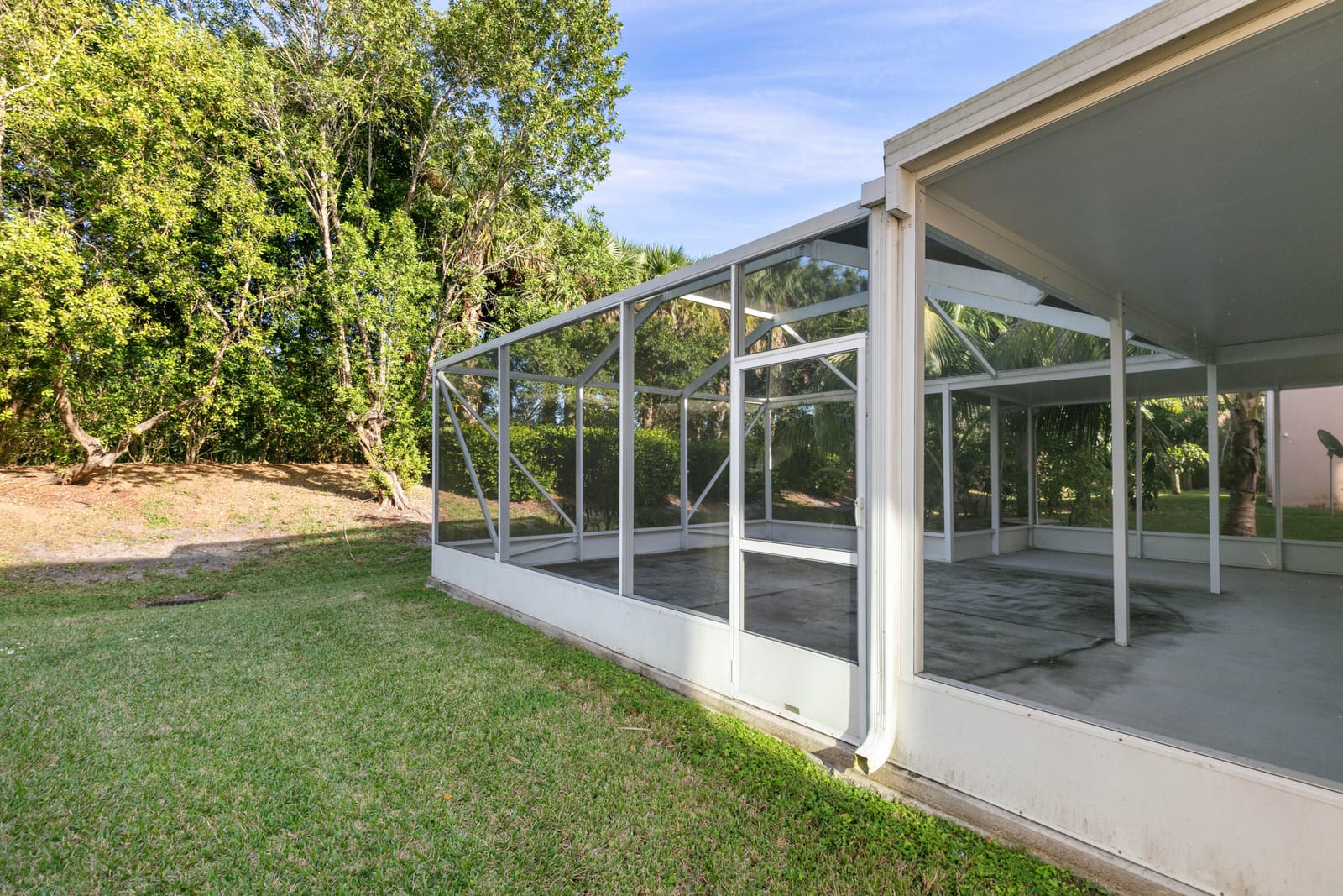 1086 NW Leonardo Circle — photo 5
