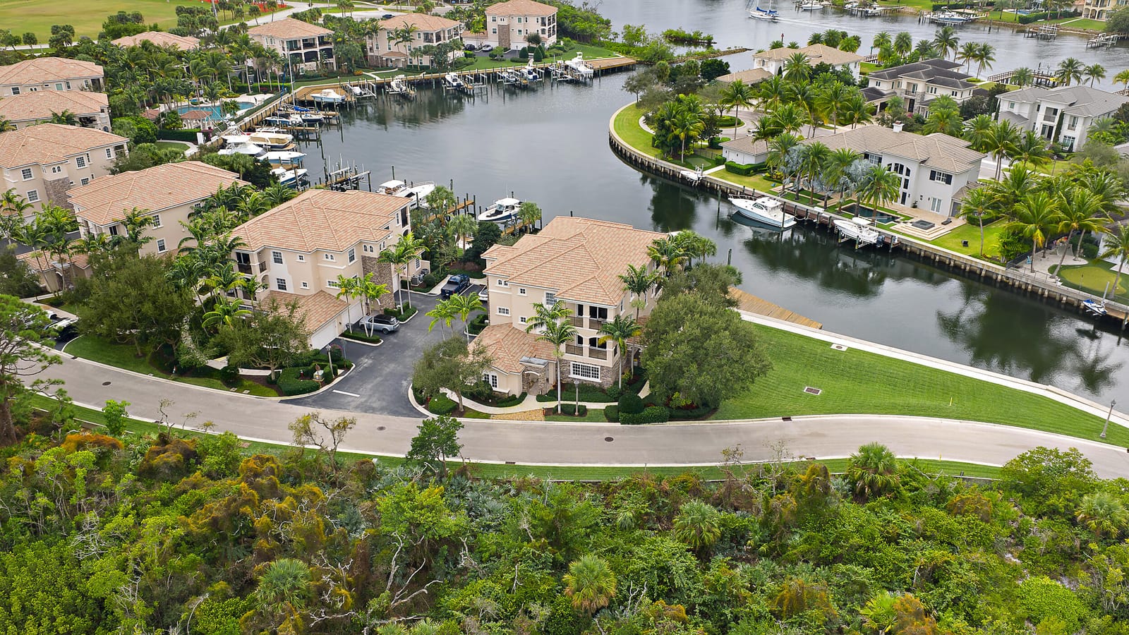 13629 Treasure Cove Circle 13629 — photo 2