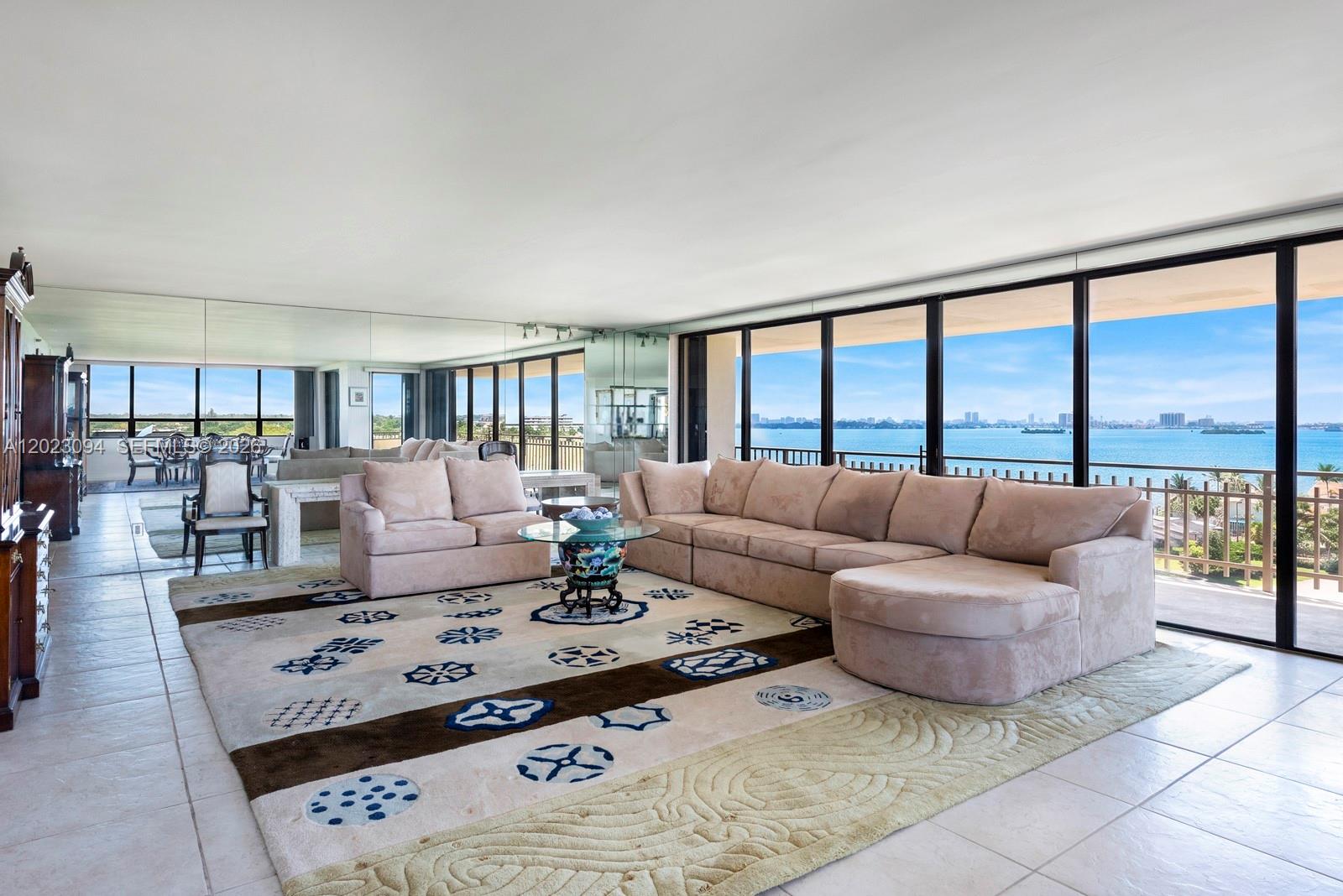 11113 Biscayne Boulevard 751, Miami, FL 33181, Miami