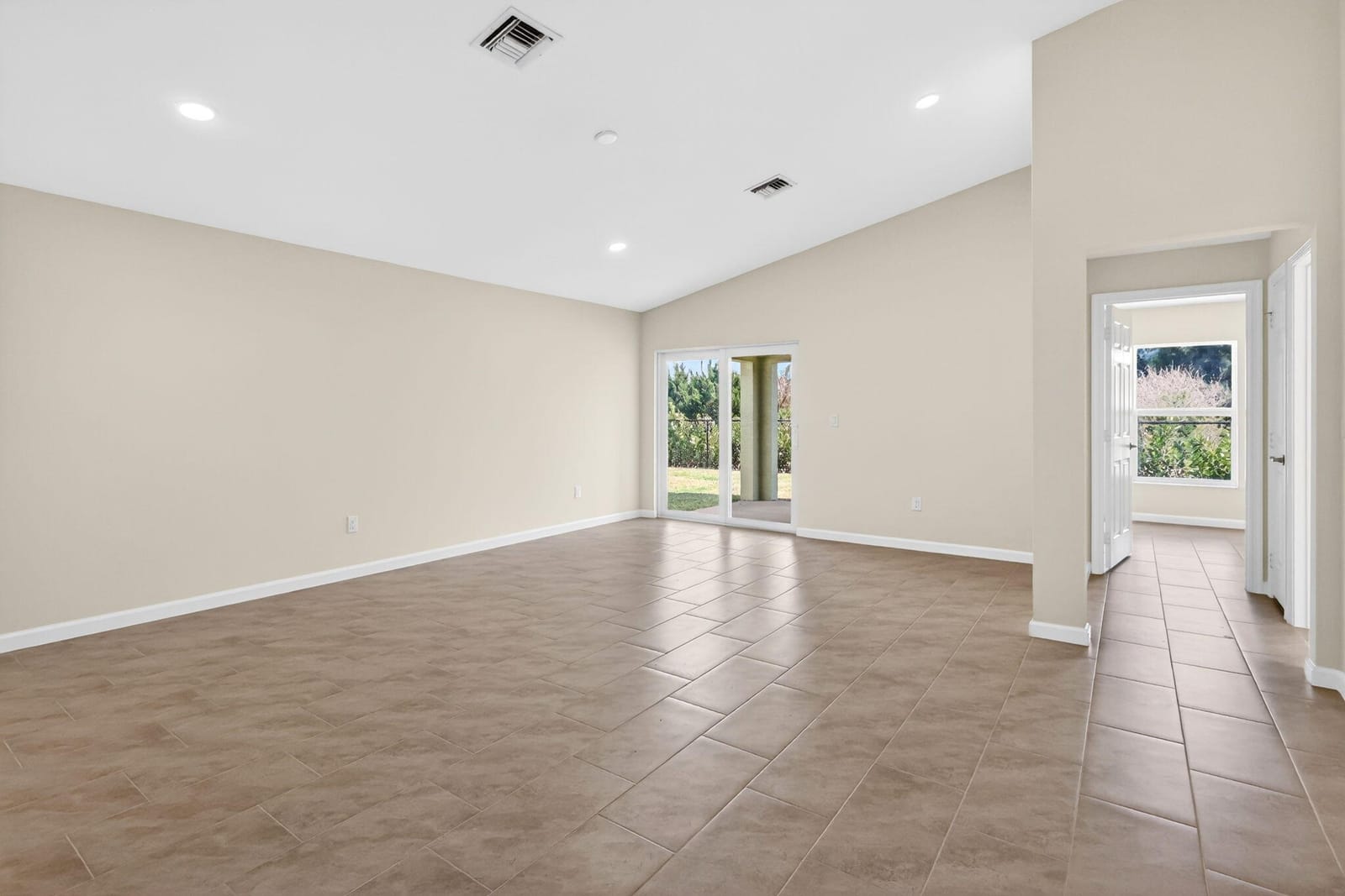 134 SW Seminole Crossing Court SW, Indiantown, FL 34956 photo 4