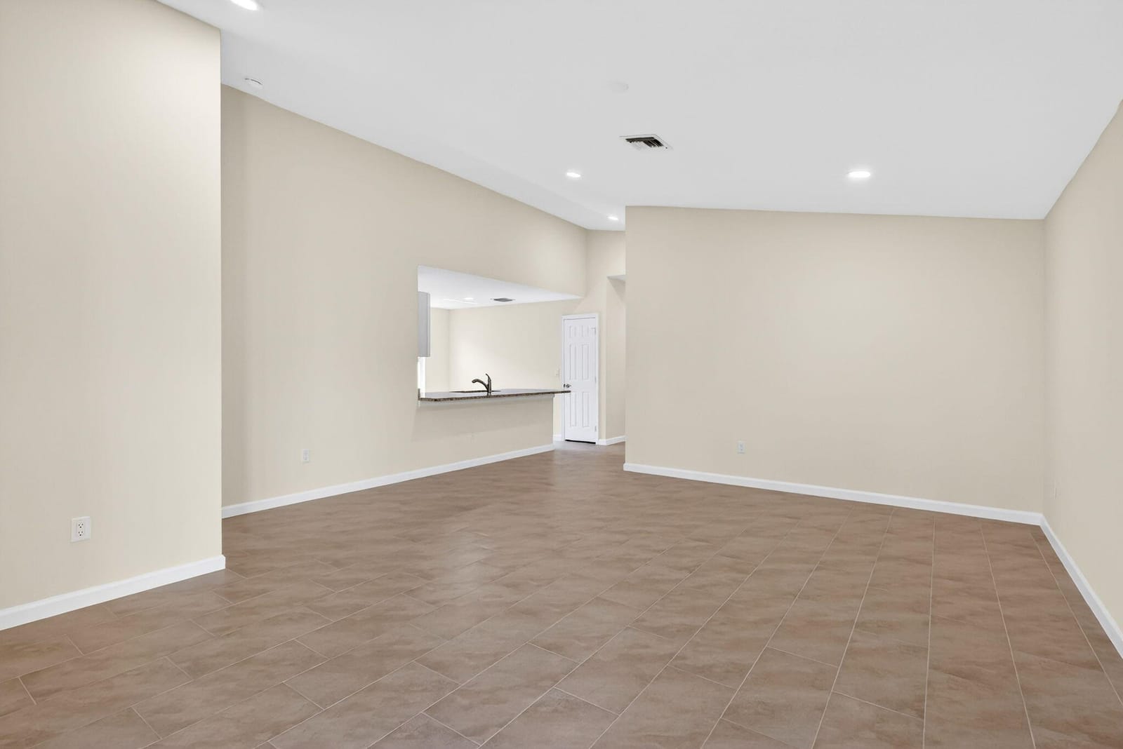 134 SW Seminole Crossing Court SW, Indiantown, FL 34956 photo 5