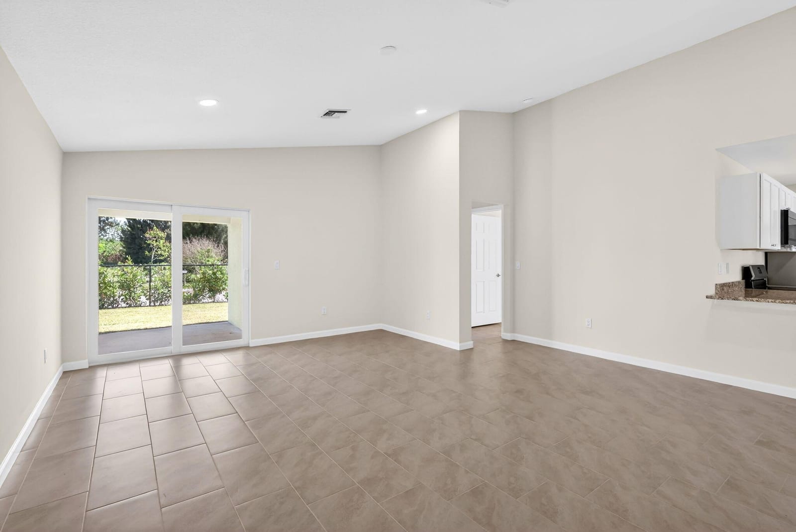 134 SW Seminole Crossing Court SW, Indiantown, FL 34956 photo 6