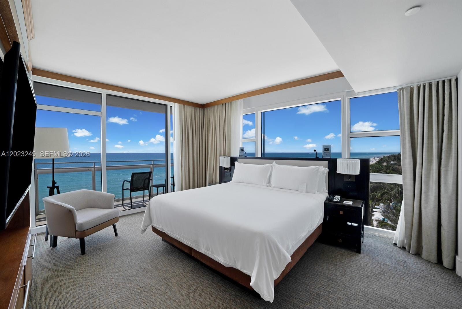 6801 Collins Avenue 705 (Door 722), Miami Beach, FL 33141 photo 2