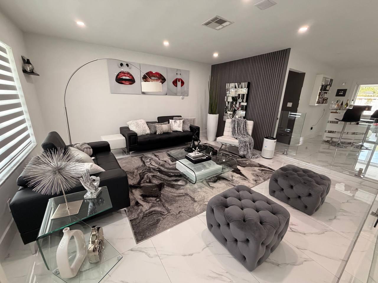 6861 Park Street, Hollywood, FL 33024, Hollywood