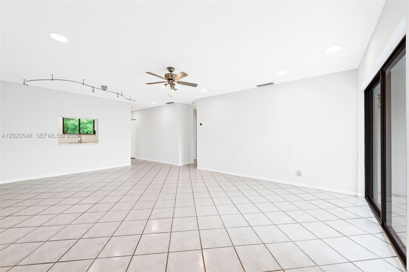 918 SW 9th Street Circle 204 — photo 3