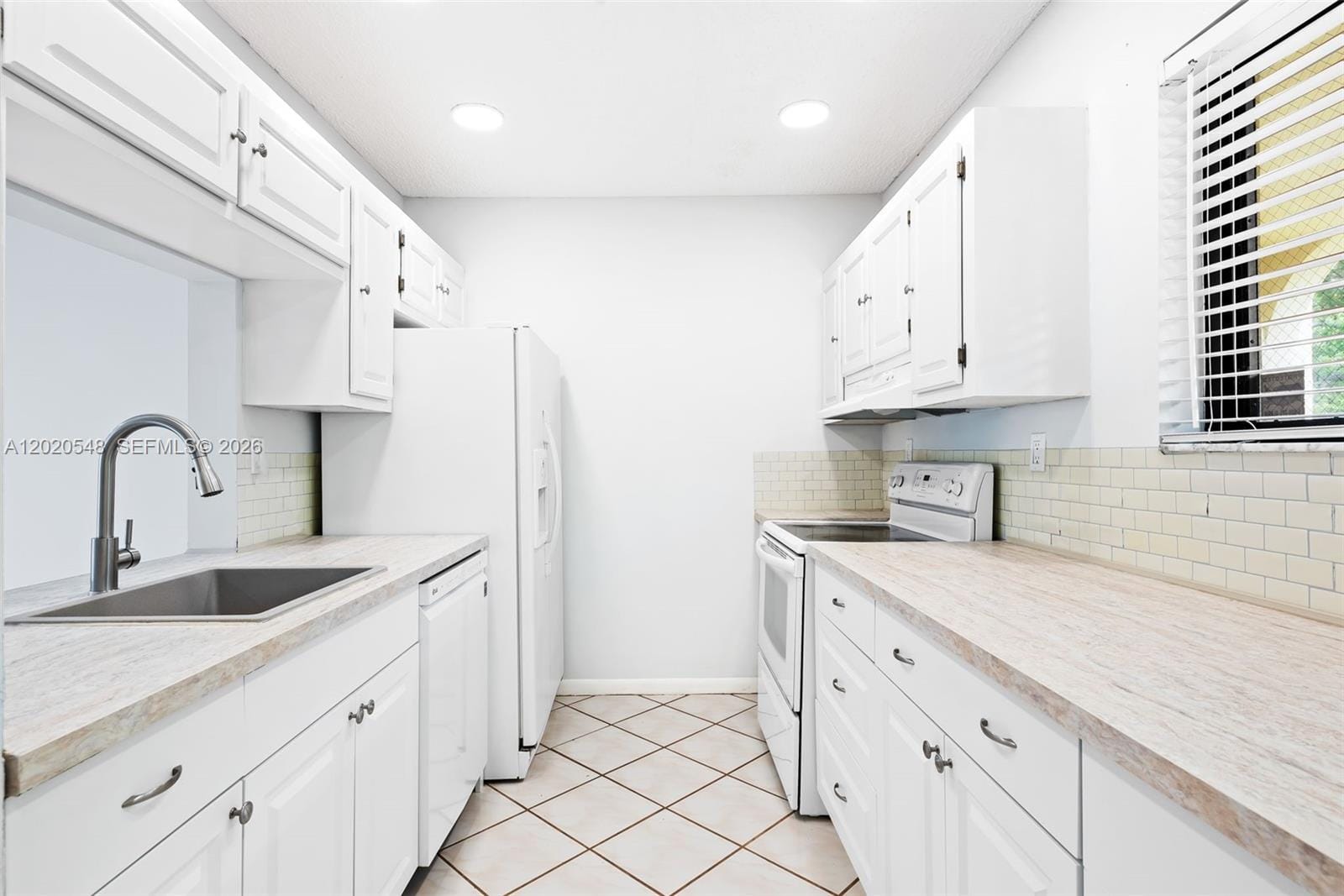 918 SW 9th Street Circle 204 — photo 7