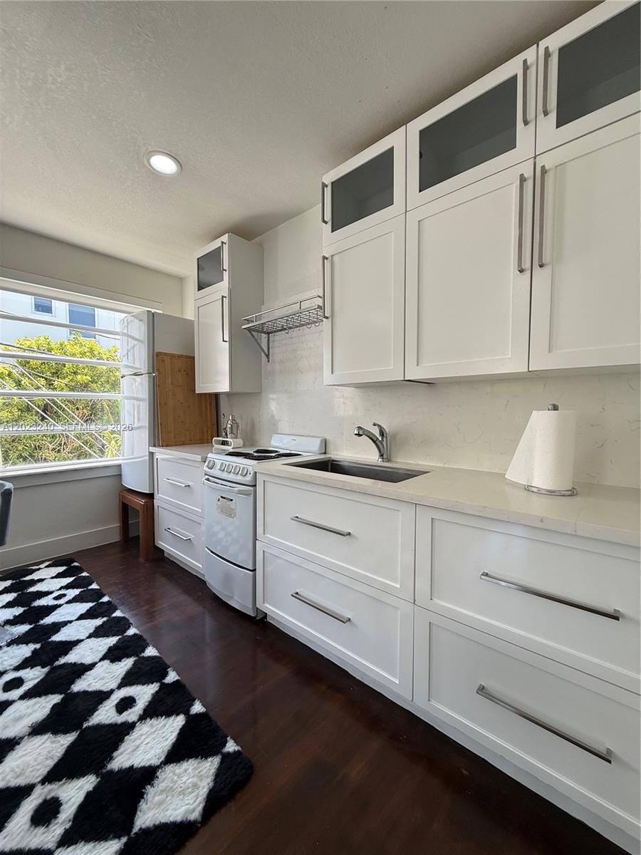 723 2nd Street 8, Miami Beach, FL 33139, Miami Beach