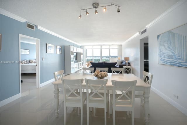 5601 Collins Avenue 1420, Miami Beach, FL 33140